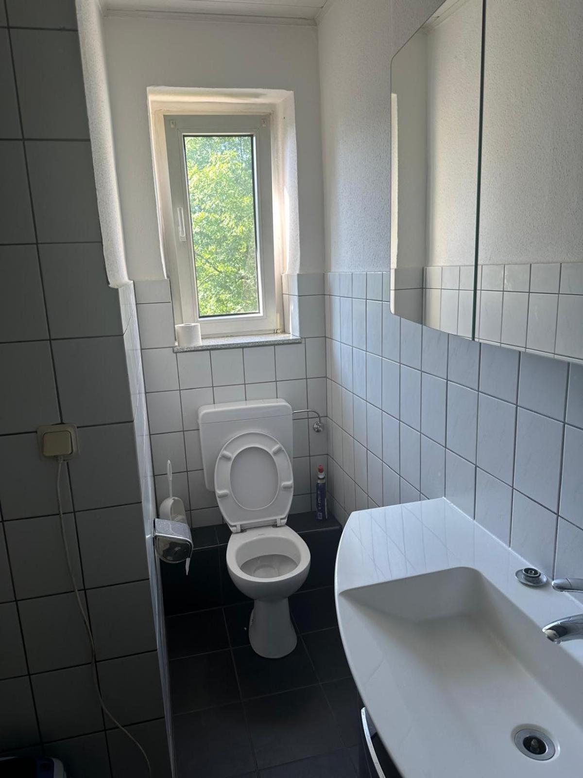 Privatzimmer Am Iltispark Duisburg Eksteriør billede